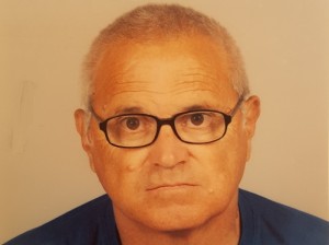 Ахмед Моллов, Пещера,