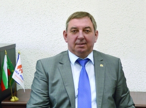 Делчо Николов,
