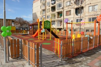 детска площадка в квартал УСТРЕМ, Пазарджик