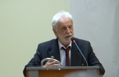 Хари Харалампиев,