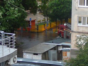 Пожарната в Пазарджик при наводнение, 