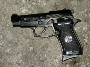 pistolet090312.jpg