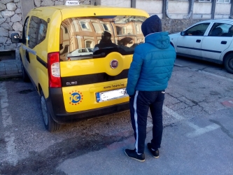 Такси с мигранти,